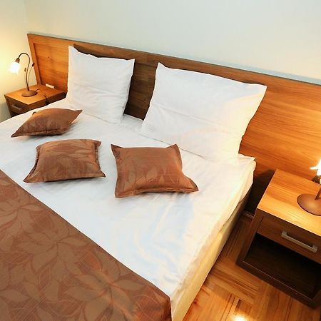 Apartments Ivana - Iva ซาดาร์ ภายนอก รูปภาพ