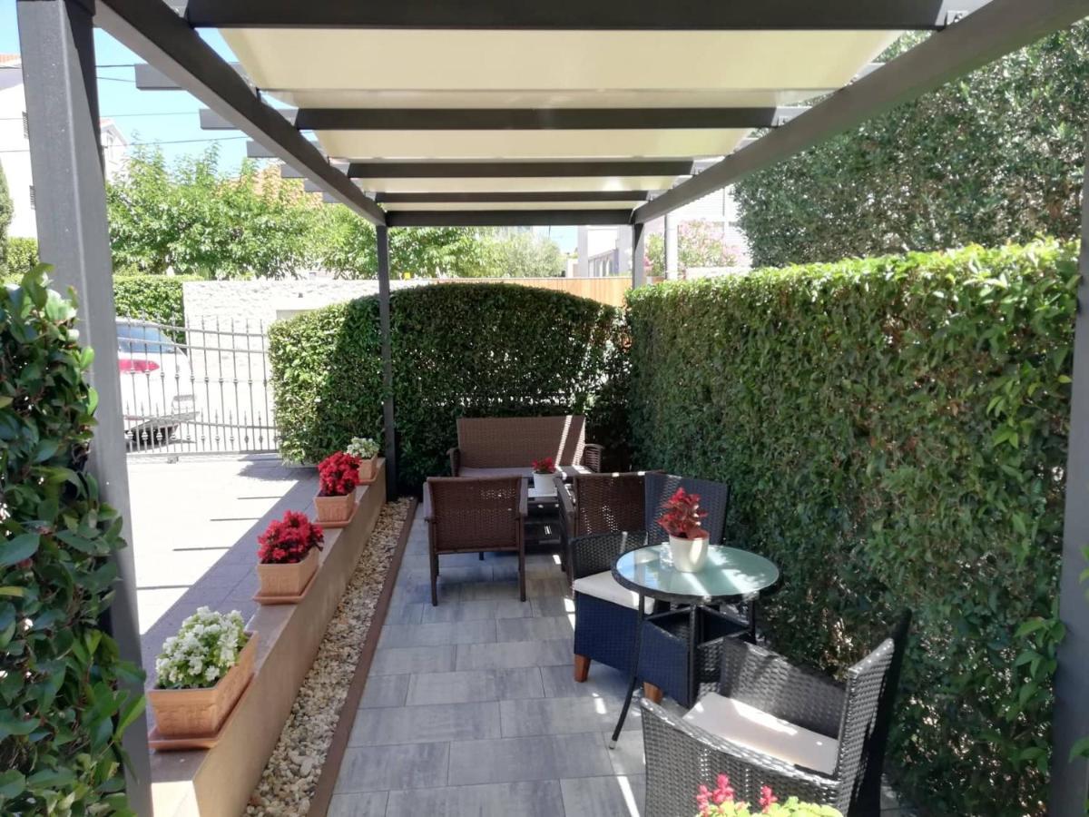 Apartments Ivana - Iva ซาดาร์ ภายนอก รูปภาพ