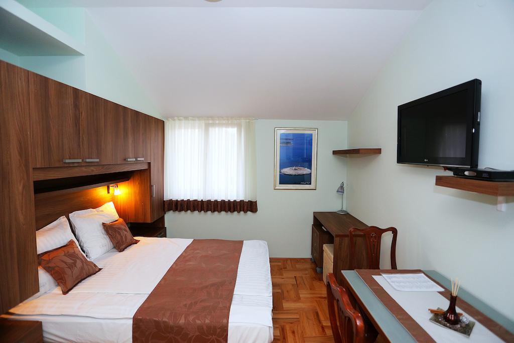Apartments Ivana - Iva ซาดาร์ ภายนอก รูปภาพ