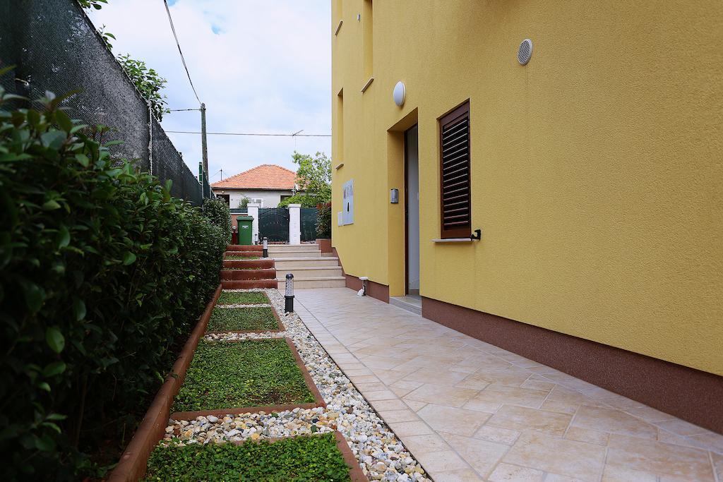 Apartments Ivana - Iva ซาดาร์ ภายนอก รูปภาพ