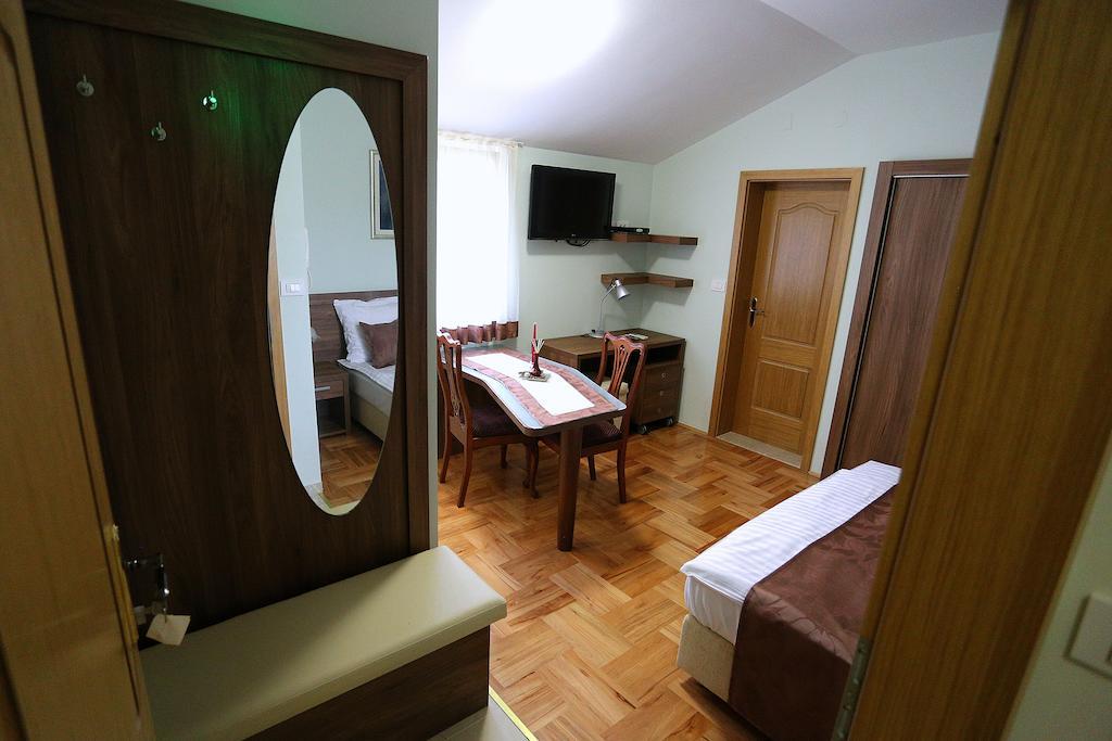 Apartments Ivana - Iva ซาดาร์ ภายนอก รูปภาพ