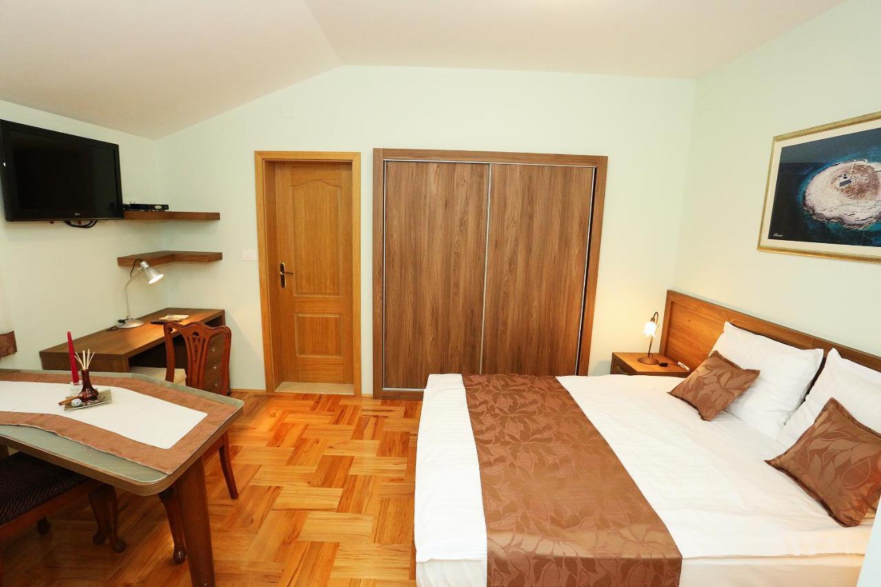 Apartments Ivana - Iva ซาดาร์ ภายนอก รูปภาพ